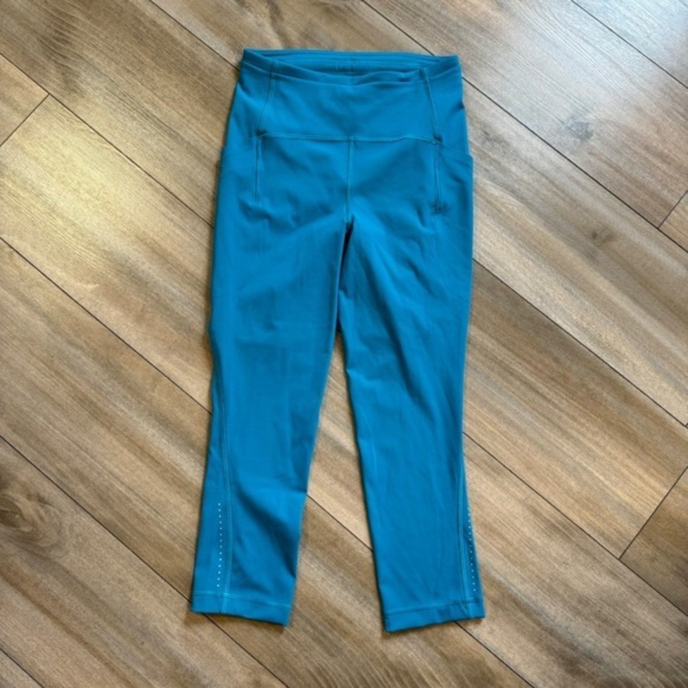 Lululemon High‎ Rise Crop Leggings Teal Blue Womens Size 4 Bin F-202